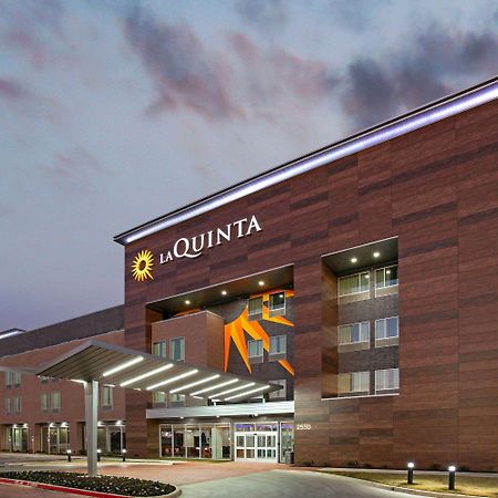 La Quinta Inn & Suites Dfw West-Glade-Parks Euless Eksteriør billede