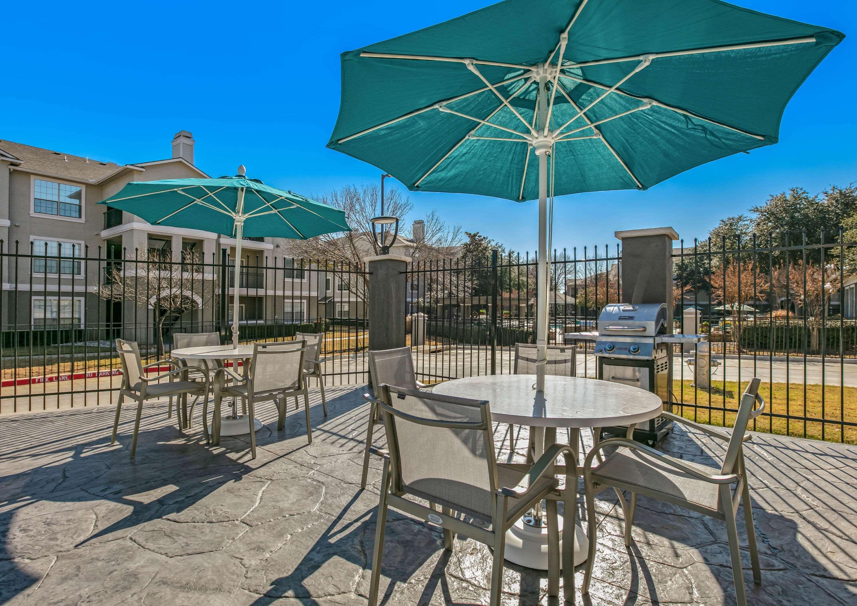 La Quinta Inn & Suites Dfw West-Glade-Parks Euless Eksteriør billede
