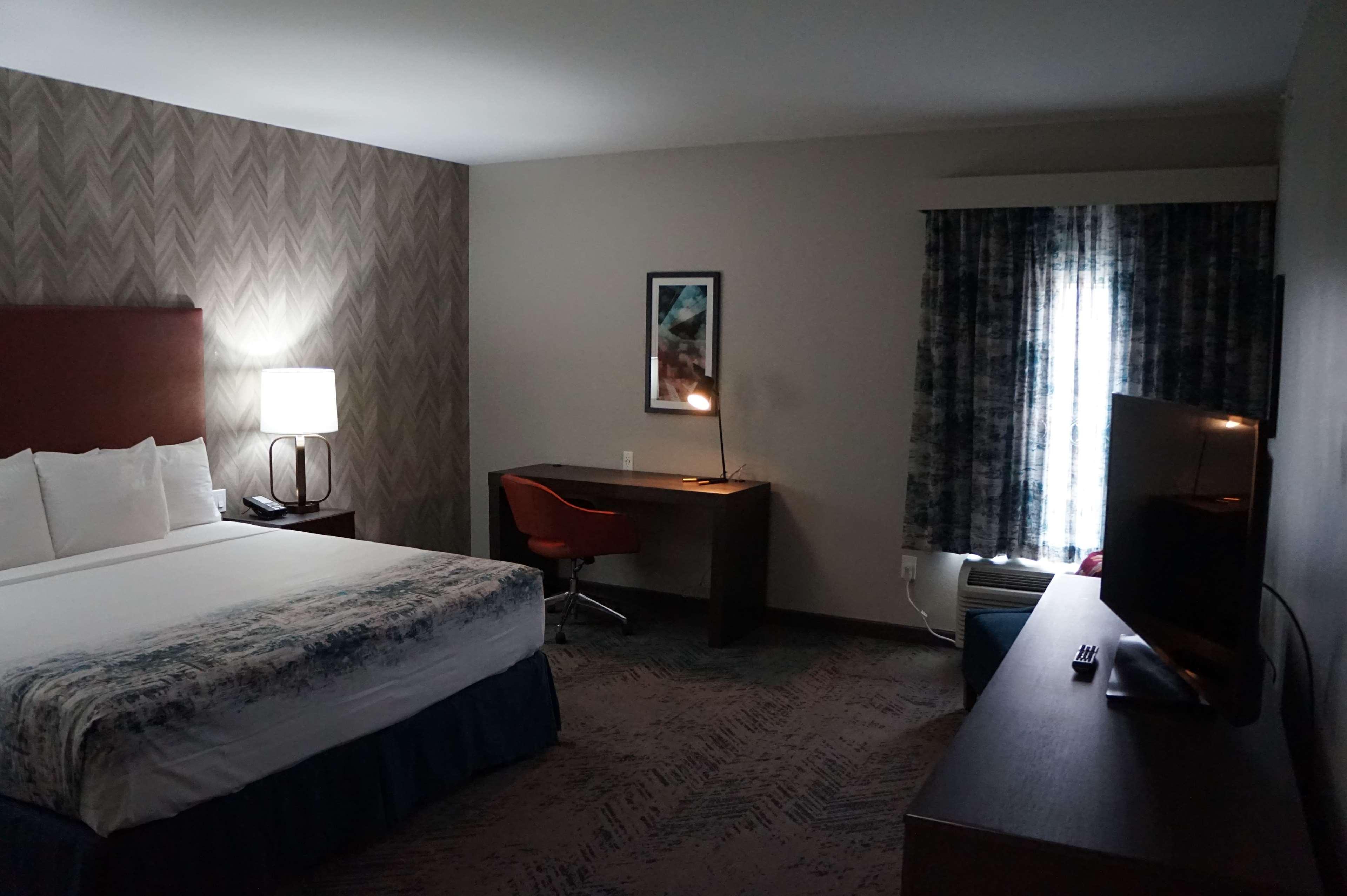 La Quinta Inn & Suites Dfw West-Glade-Parks Euless Eksteriør billede