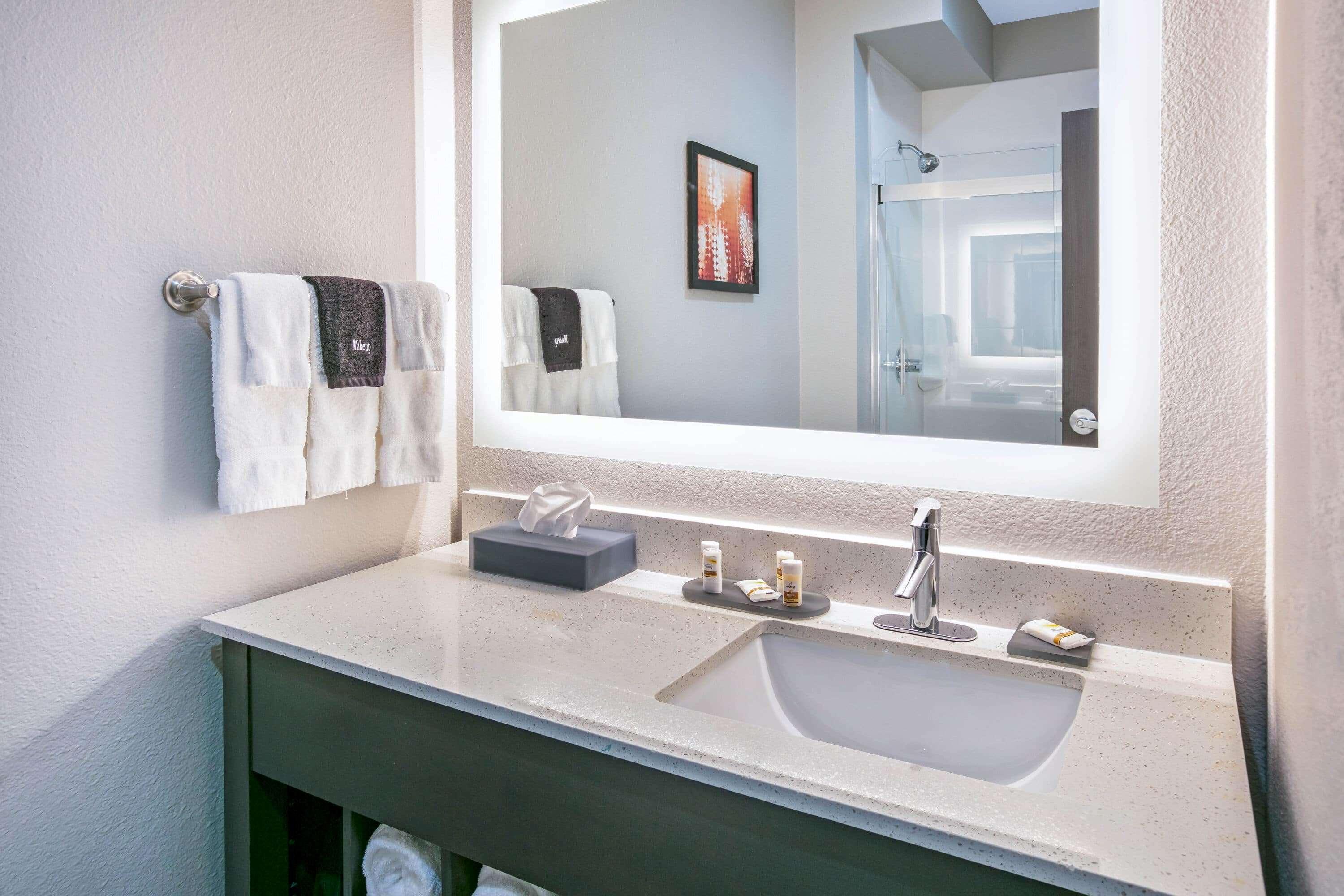 La Quinta Inn & Suites Dfw West-Glade-Parks Euless Eksteriør billede