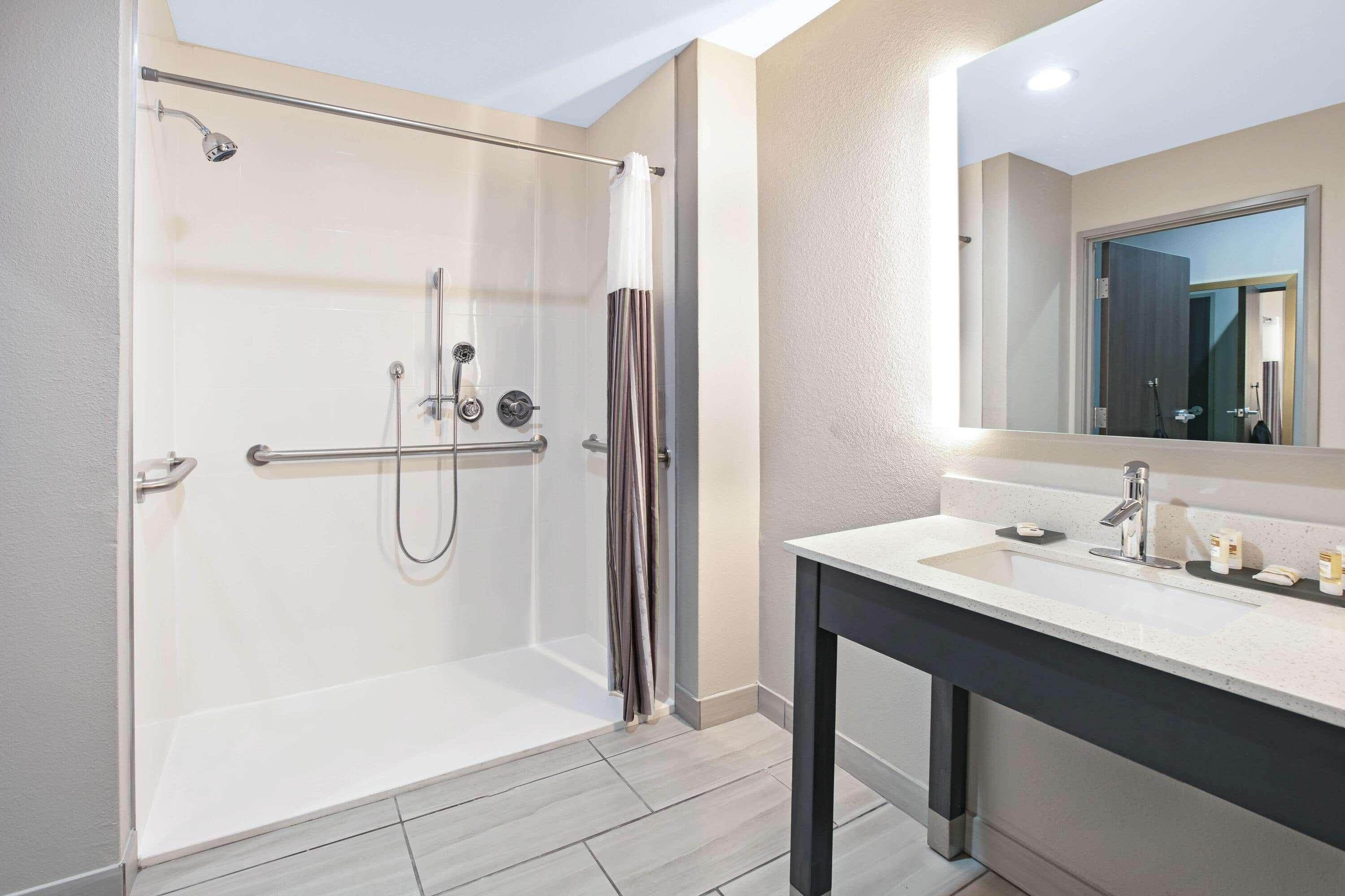 La Quinta Inn & Suites Dfw West-Glade-Parks Euless Eksteriør billede